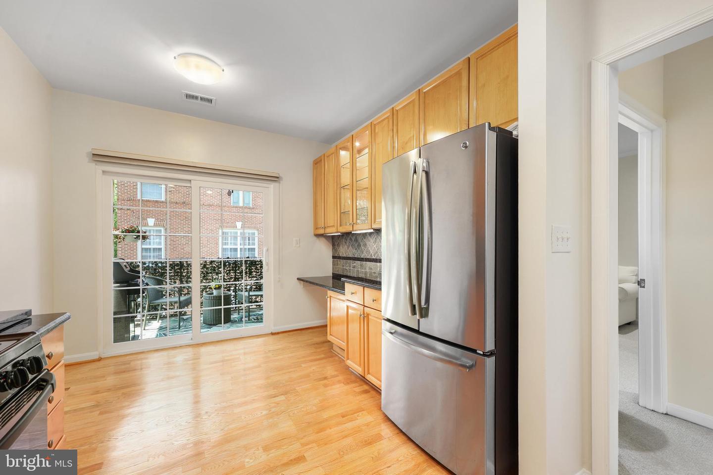 1602-B HUNTING CREEK DR, ALEXANDRIA, Virginia 22314, 2 Bedrooms Bedrooms, ,2 BathroomsBathrooms,Residential,For sale,1602-B HUNTING CREEK DR,VAAX2045878 MLS # VAAX2045878