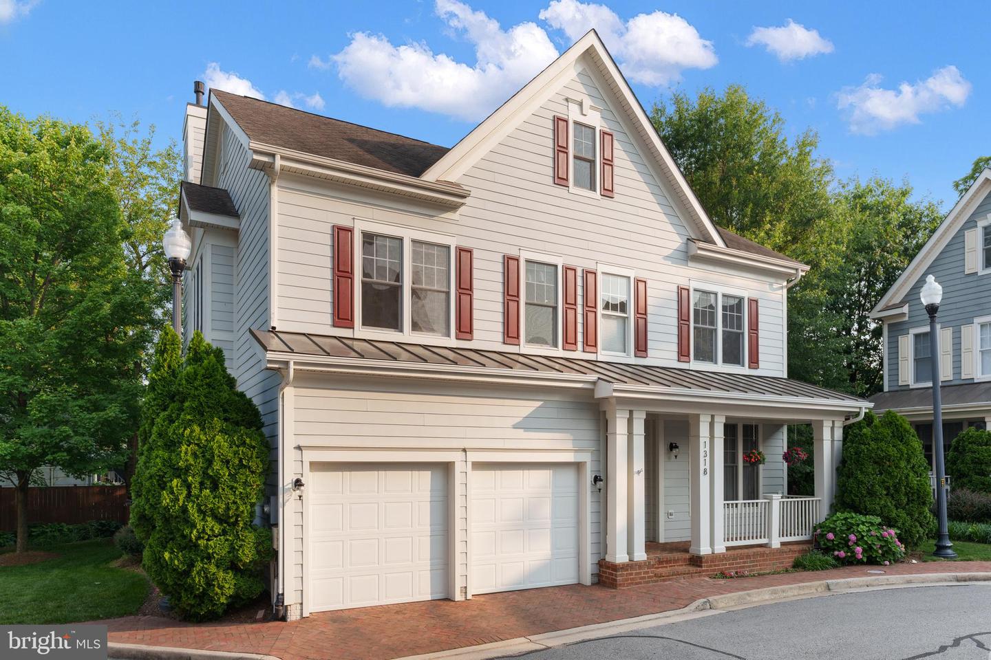 1318 S KENMORE CIR, ARLINGTON, Virginia 22204, 5 Bedrooms Bedrooms, ,3 BathroomsBathrooms,Residential,For sale,1318 S KENMORE CIR,VAAR2058432 MLS # VAAR2058432