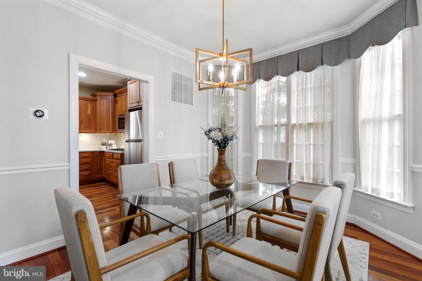 1318 S KENMORE CIR, ARLINGTON, Virginia 22204, 5 Bedrooms Bedrooms, ,3 BathroomsBathrooms,Residential,For sale,1318 S KENMORE CIR,VAAR2058432 MLS # VAAR2058432