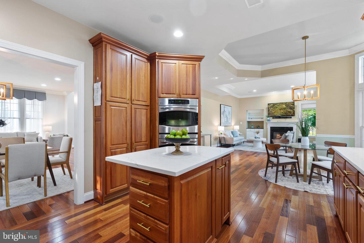 1318 S KENMORE CIR, ARLINGTON, Virginia 22204, 5 Bedrooms Bedrooms, ,3 BathroomsBathrooms,Residential,For sale,1318 S KENMORE CIR,VAAR2058432 MLS # VAAR2058432