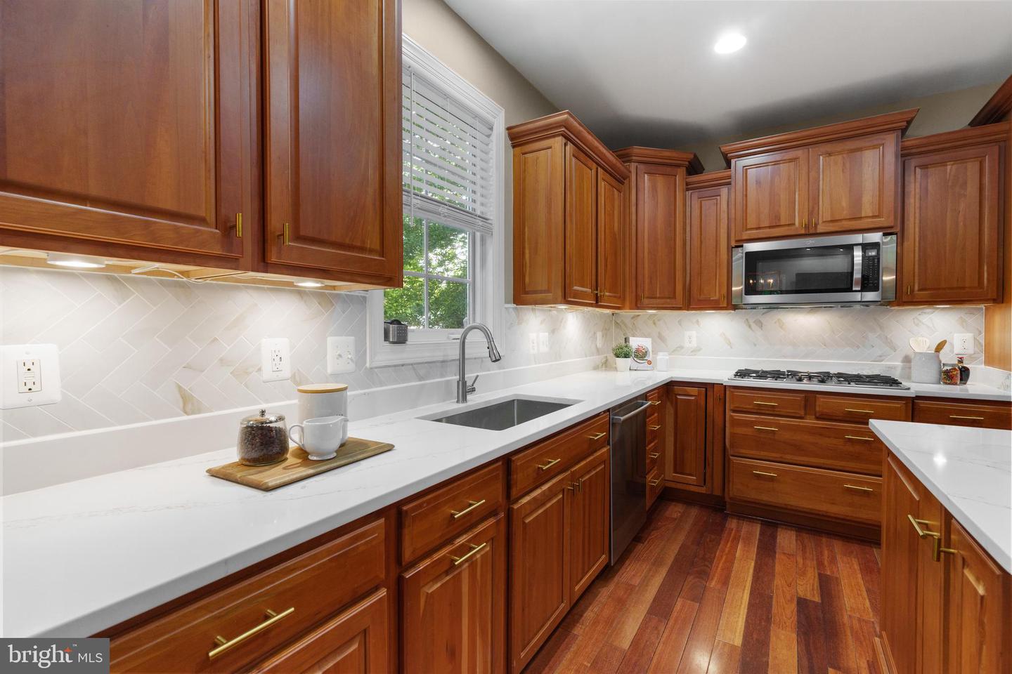 1318 S KENMORE CIR, ARLINGTON, Virginia 22204, 5 Bedrooms Bedrooms, ,3 BathroomsBathrooms,Residential,For sale,1318 S KENMORE CIR,VAAR2058432 MLS # VAAR2058432