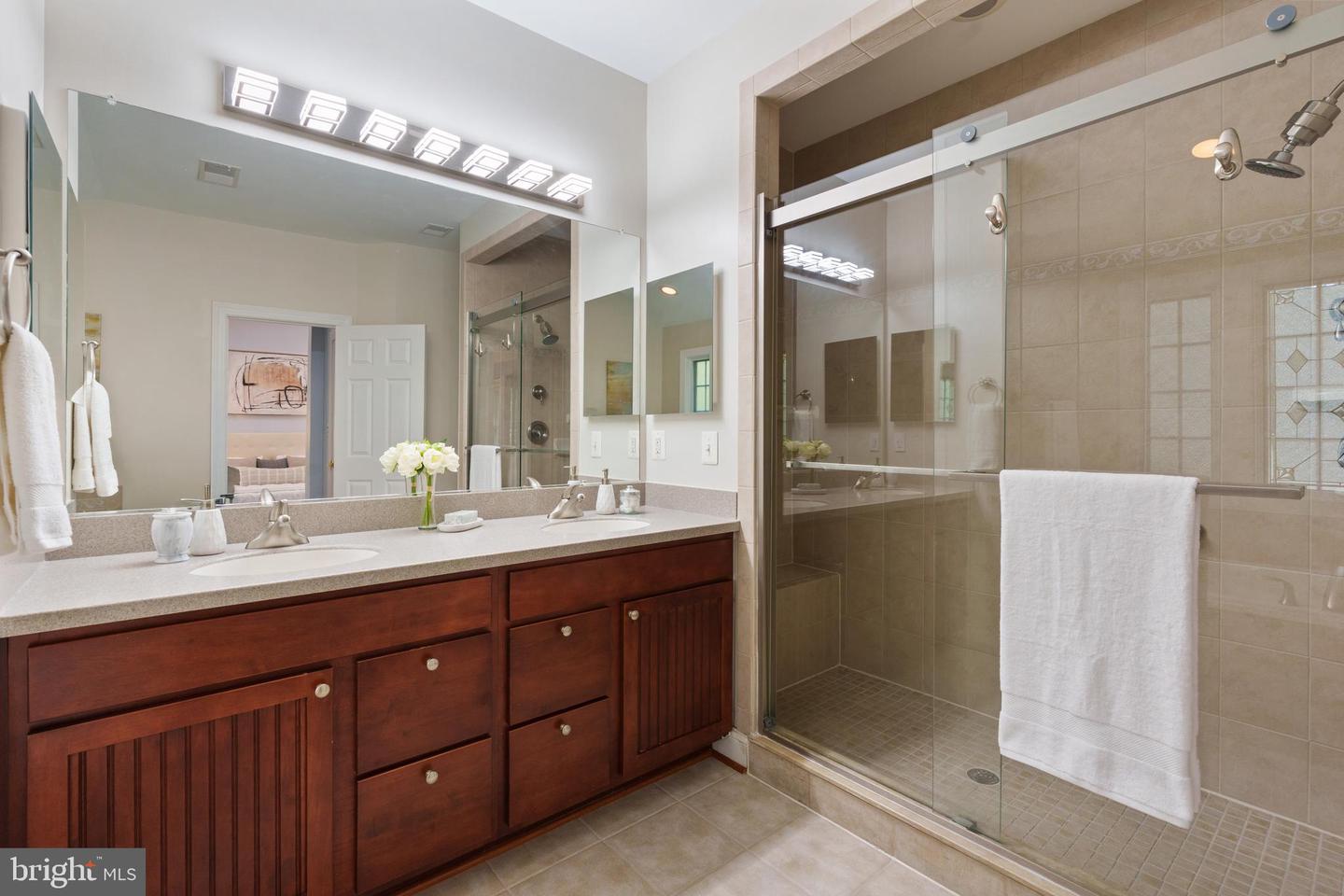 1318 S KENMORE CIR, ARLINGTON, Virginia 22204, 5 Bedrooms Bedrooms, ,3 BathroomsBathrooms,Residential,For sale,1318 S KENMORE CIR,VAAR2058432 MLS # VAAR2058432