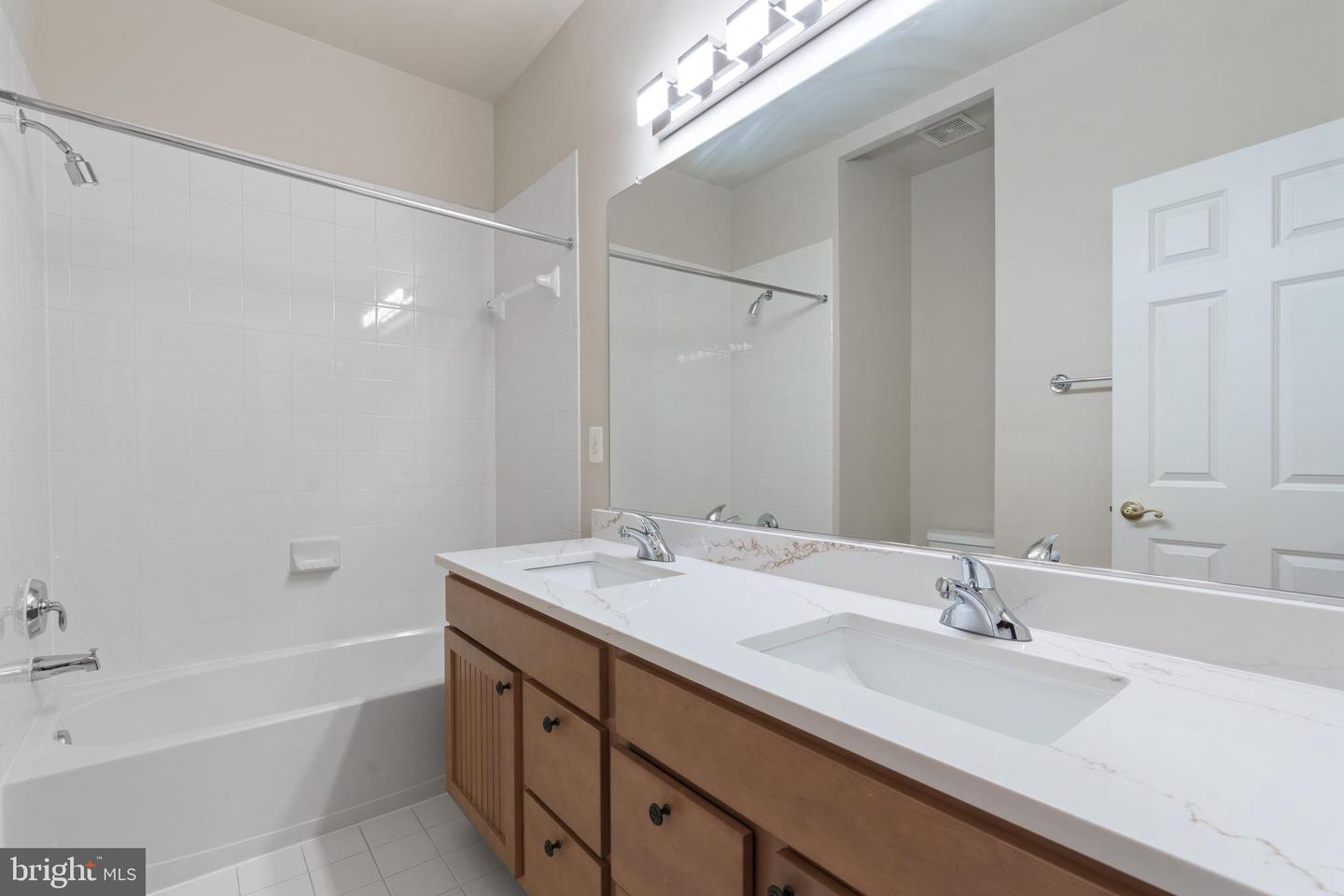 1318 S KENMORE CIR, ARLINGTON, Virginia 22204, 5 Bedrooms Bedrooms, ,3 BathroomsBathrooms,Residential,For sale,1318 S KENMORE CIR,VAAR2058432 MLS # VAAR2058432