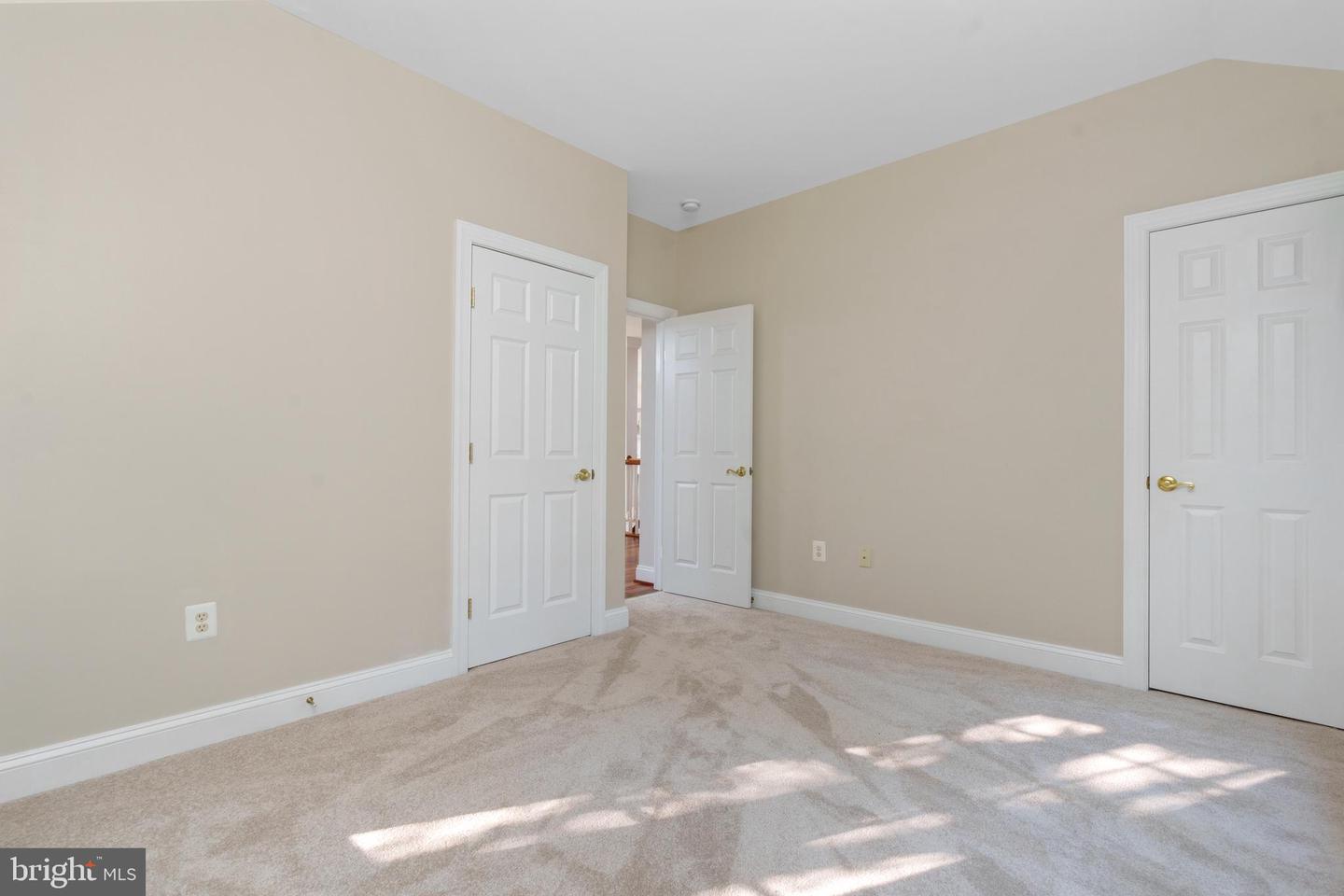 1318 S KENMORE CIR, ARLINGTON, Virginia 22204, 5 Bedrooms Bedrooms, ,3 BathroomsBathrooms,Residential,For sale,1318 S KENMORE CIR,VAAR2058432 MLS # VAAR2058432