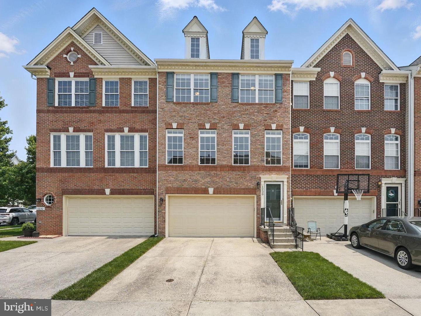 1230 CAMBRIA TER NE, LEESBURG, Virginia 20176, 3 Bedrooms Bedrooms, ,2 BathroomsBathrooms,Residential,For sale,1230 CAMBRIA TER NE,VALO2098296 MLS # VALO2098296