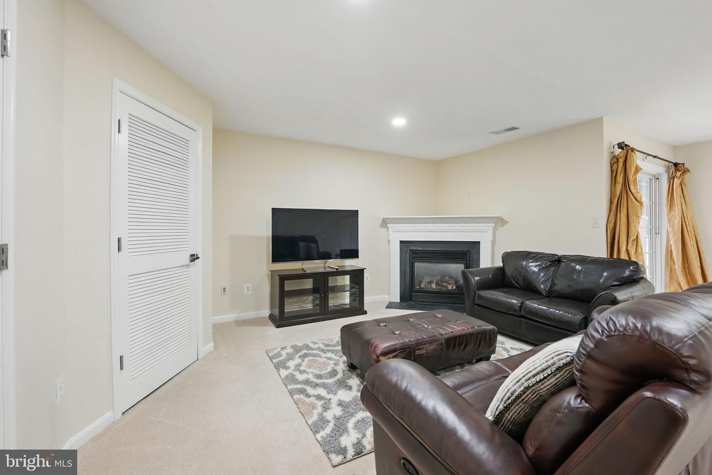 1230 CAMBRIA TER NE, LEESBURG, Virginia 20176, 3 Bedrooms Bedrooms, ,2 BathroomsBathrooms,Residential,For sale,1230 CAMBRIA TER NE,VALO2098296 MLS # VALO2098296