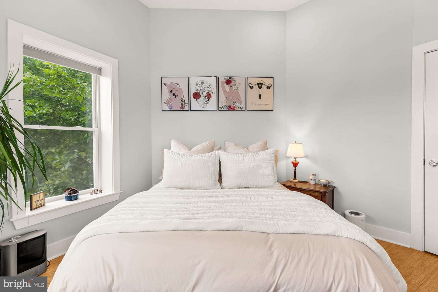 1353 MARYLAND AVE NE, WASHINGTON, District Of Columbia 20002, 3 Bedrooms Bedrooms, ,2 BathroomsBathrooms,Residential,For sale,1353 MARYLAND AVE NE,DCDC2203240 MLS # DCDC2203240