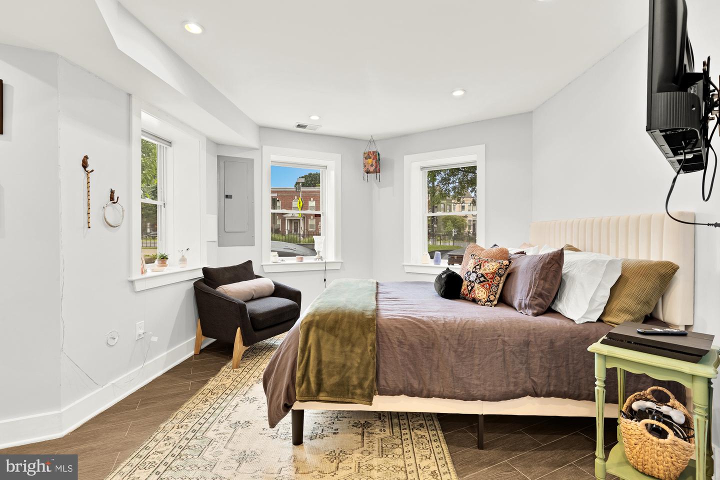 1353 MARYLAND AVE NE, WASHINGTON, District Of Columbia 20002, 3 Bedrooms Bedrooms, ,2 BathroomsBathrooms,Residential,For sale,1353 MARYLAND AVE NE,DCDC2203240 MLS # DCDC2203240