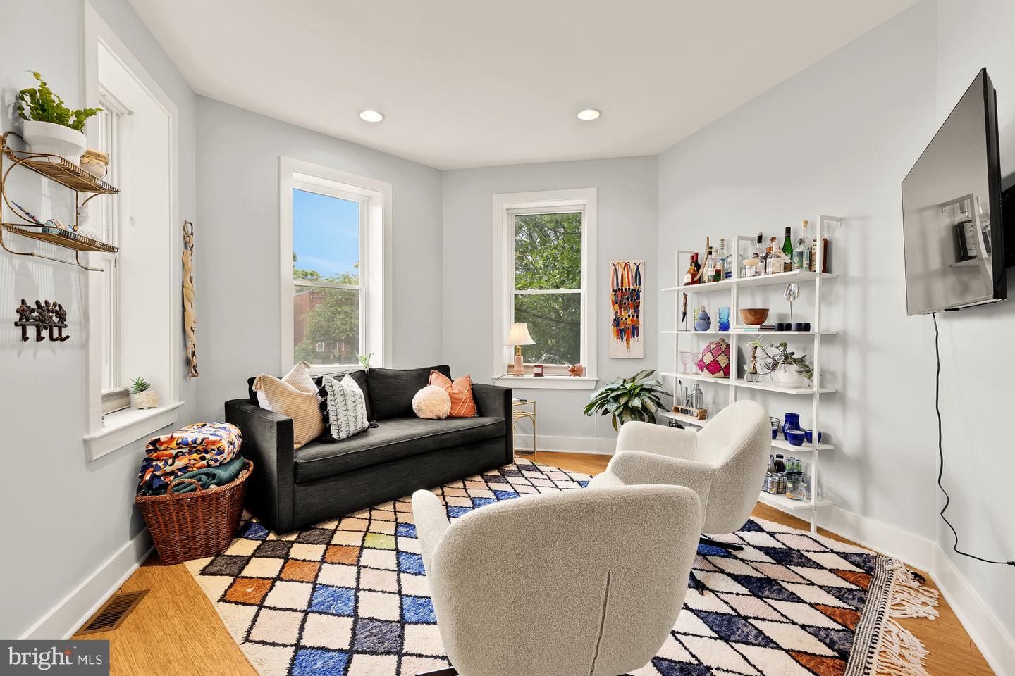 1353 MARYLAND AVE NE, WASHINGTON, District Of Columbia 20002, 3 Bedrooms Bedrooms, ,2 BathroomsBathrooms,Residential,For sale,1353 MARYLAND AVE NE,DCDC2203240 MLS # DCDC2203240
