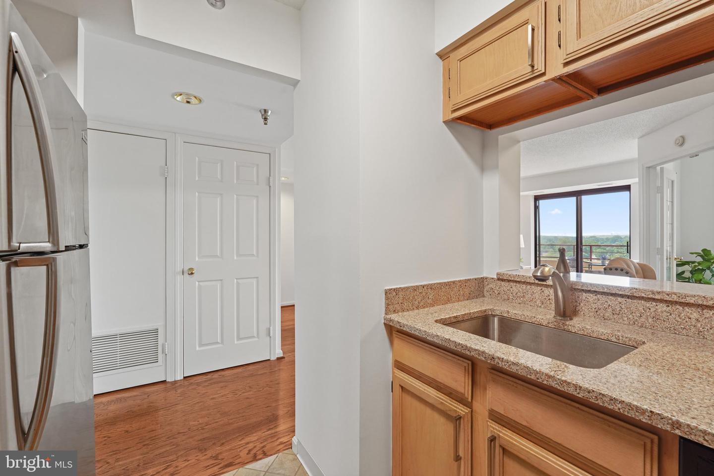 2400 CLARENDON BLVD #1015, ARLINGTON, Virginia 22201, 2 Bedrooms Bedrooms, ,1 BathroomBathrooms,Residential,For sale,2400 CLARENDON BLVD #1015,VAAR2058404 MLS # VAAR2058404