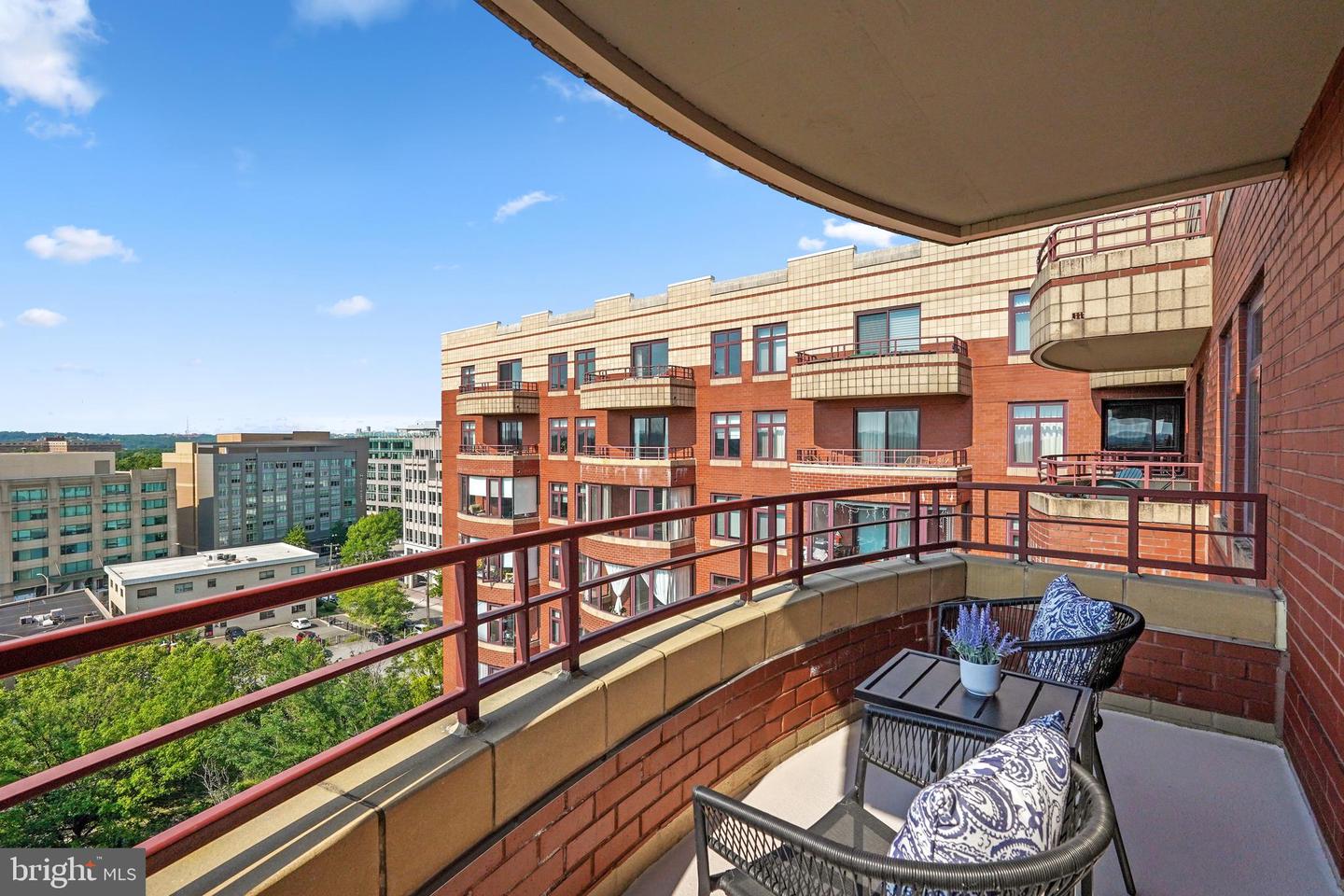 2400 CLARENDON BLVD #1015, ARLINGTON, Virginia 22201, 2 Bedrooms Bedrooms, ,1 BathroomBathrooms,Residential,For sale,2400 CLARENDON BLVD #1015,VAAR2058404 MLS # VAAR2058404