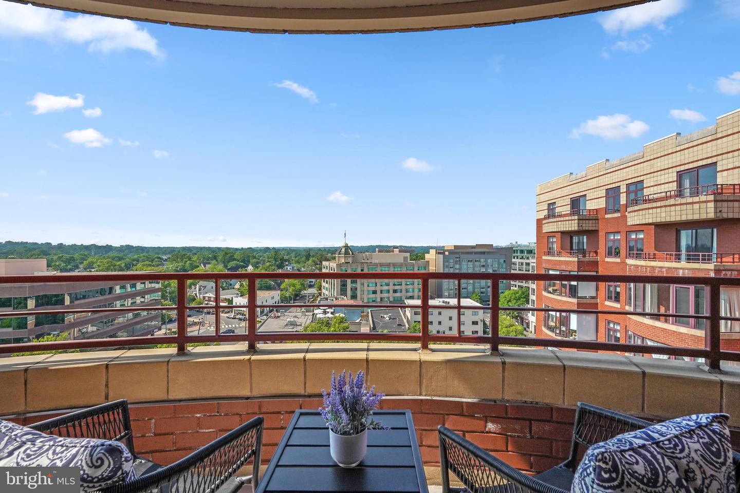2400 CLARENDON BLVD #1015, ARLINGTON, Virginia 22201, 2 Bedrooms Bedrooms, ,1 BathroomBathrooms,Residential,For sale,2400 CLARENDON BLVD #1015,VAAR2058404 MLS # VAAR2058404