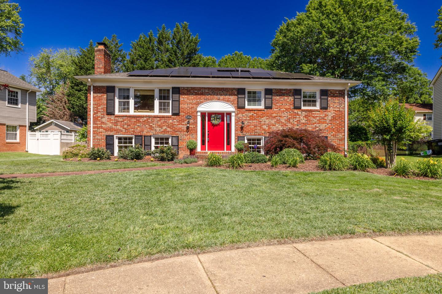 5704 SHROPSHIRE CT, ALEXANDRIA, Virginia 22315, 5 Bedrooms Bedrooms, ,2 BathroomsBathrooms,Residential,For sale,5704 SHROPSHIRE CT,VAFX2244318 MLS # VAFX2244318