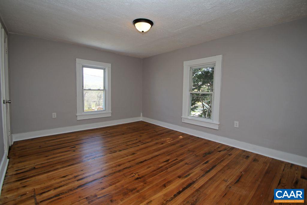309 PORT REPUBLIC RD, WAYNESBORO, Virginia 22980, 4 Bedrooms Bedrooms, ,2 BathroomsBathrooms,Residential,309 PORT REPUBLIC RD,665502 MLS # 665502