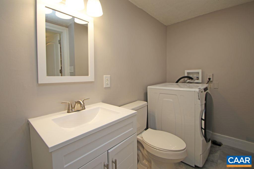 309 PORT REPUBLIC RD, WAYNESBORO, Virginia 22980, 4 Bedrooms Bedrooms, ,2 BathroomsBathrooms,Residential,309 PORT REPUBLIC RD,665502 MLS # 665502