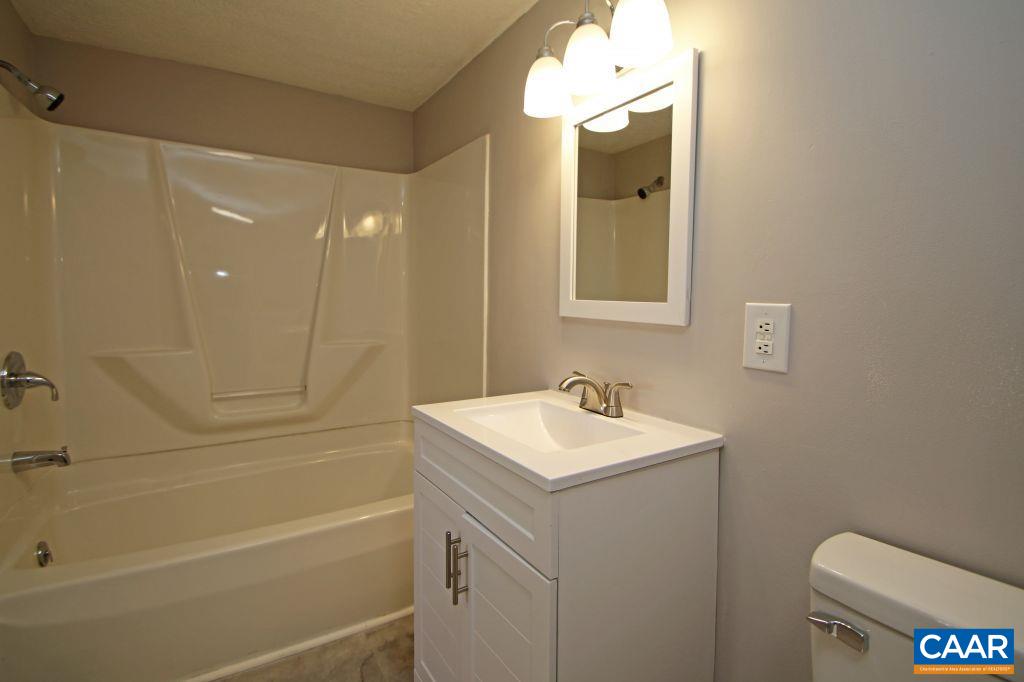 309 PORT REPUBLIC RD, WAYNESBORO, Virginia 22980, 4 Bedrooms Bedrooms, ,2 BathroomsBathrooms,Residential,309 PORT REPUBLIC RD,665502 MLS # 665502