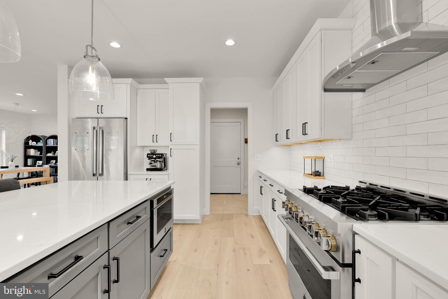 5421 4TH ST S, ARLINGTON, Virginia 22204, 4 Bedrooms Bedrooms, ,4 BathroomsBathrooms,Residential,For sale,5421 4TH ST S,VAAR2058464 MLS # VAAR2058464