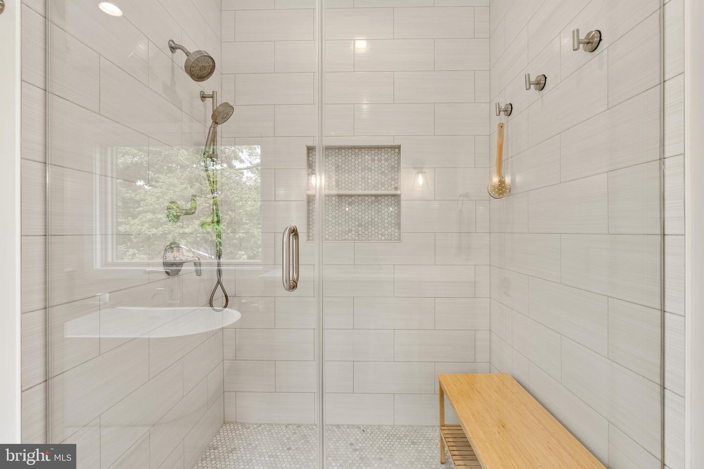 5421 4TH ST S, ARLINGTON, Virginia 22204, 4 Bedrooms Bedrooms, ,4 BathroomsBathrooms,Residential,For sale,5421 4TH ST S,VAAR2058464 MLS # VAAR2058464