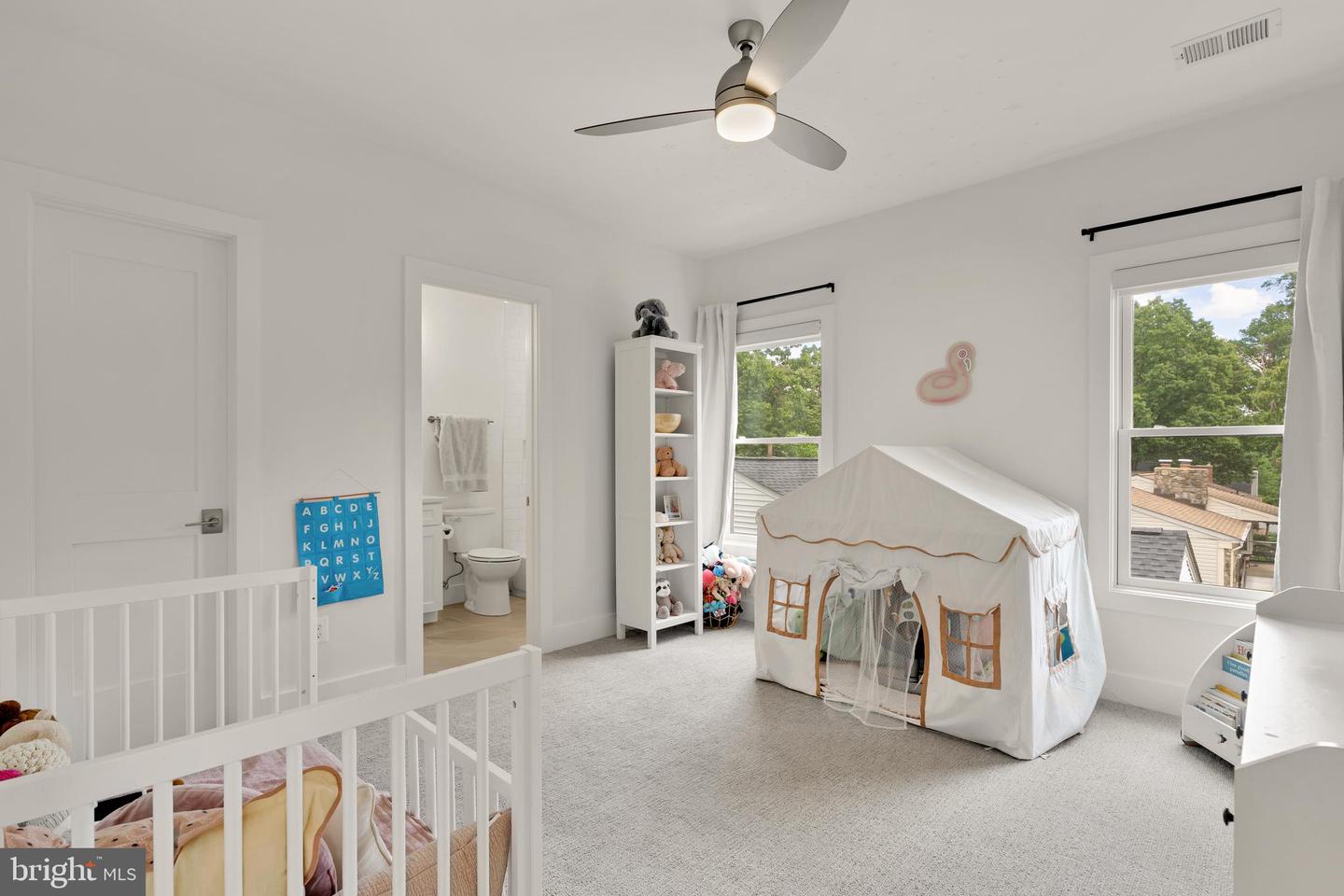 5421 4TH ST S, ARLINGTON, Virginia 22204, 4 Bedrooms Bedrooms, ,4 BathroomsBathrooms,Residential,For sale,5421 4TH ST S,VAAR2058464 MLS # VAAR2058464