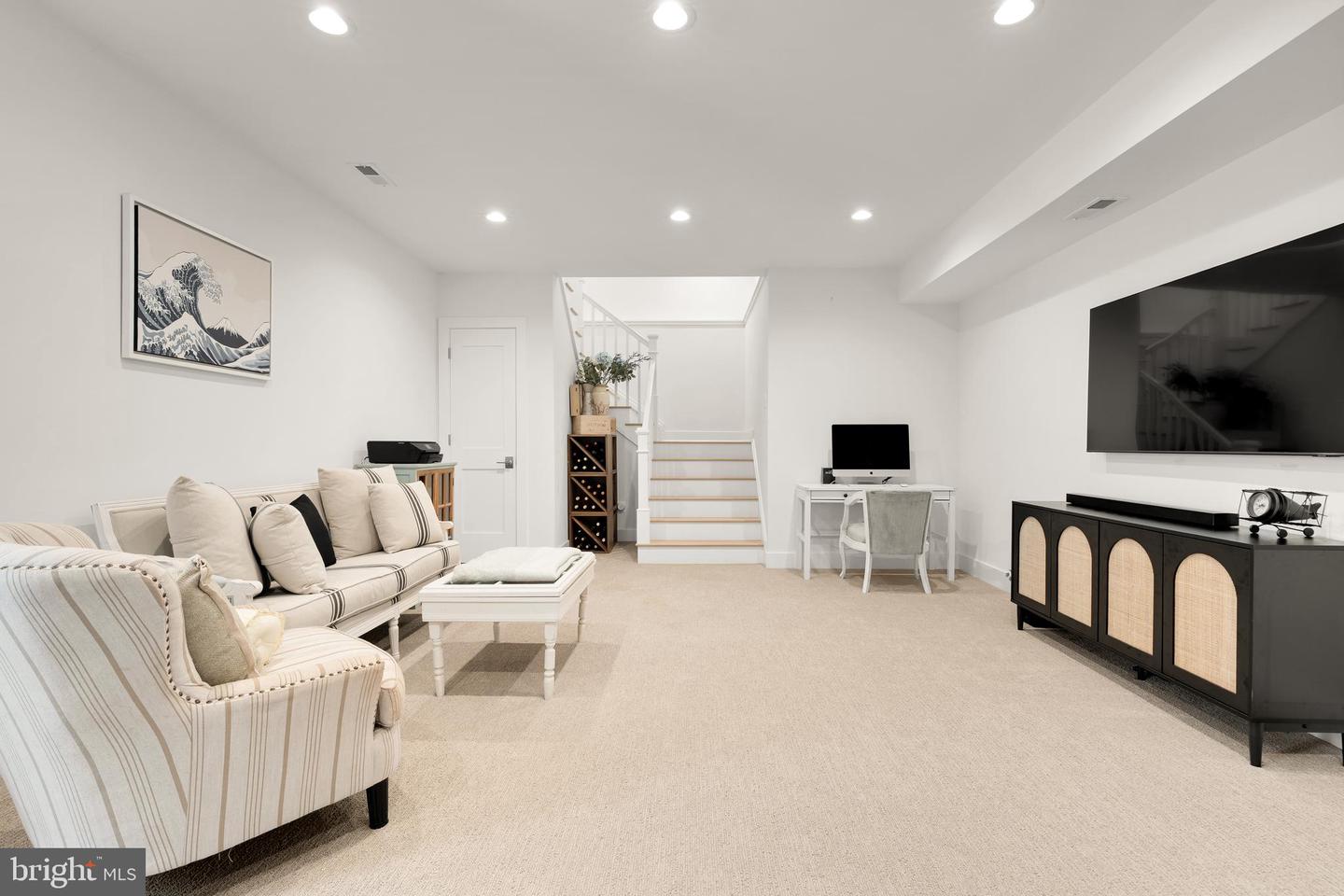 5421 4TH ST S, ARLINGTON, Virginia 22204, 4 Bedrooms Bedrooms, ,4 BathroomsBathrooms,Residential,For sale,5421 4TH ST S,VAAR2058464 MLS # VAAR2058464