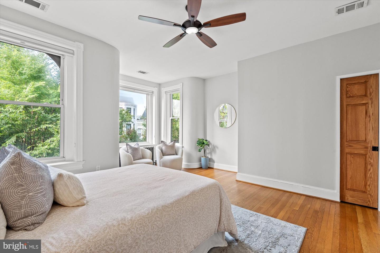 121 V ST NW, WASHINGTON, District Of Columbia 20001, 5 Bedrooms Bedrooms, ,3 BathroomsBathrooms,Residential,For sale,121 V ST NW,DCDC2203312 MLS # DCDC2203312