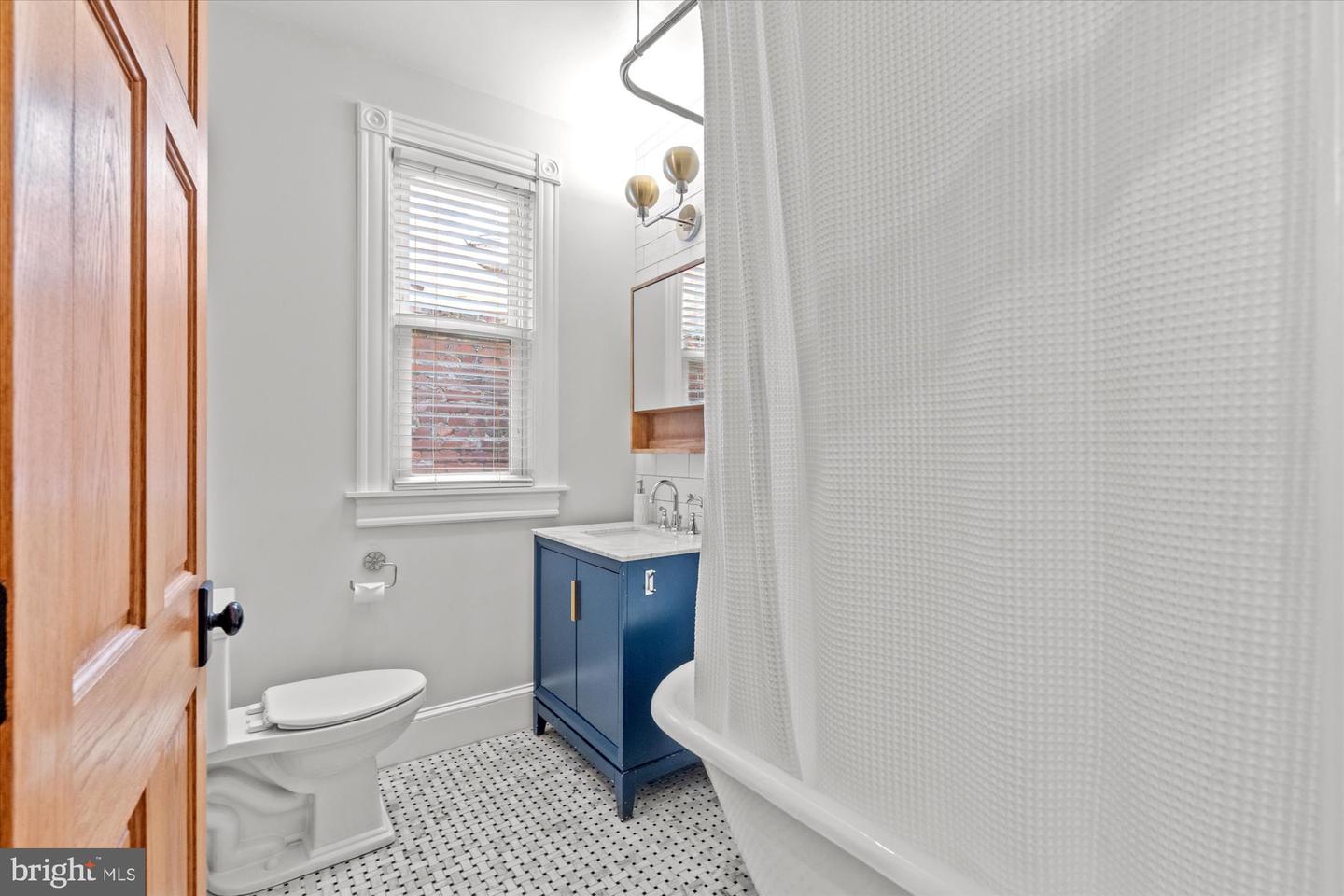121 V ST NW, WASHINGTON, District Of Columbia 20001, 5 Bedrooms Bedrooms, ,3 BathroomsBathrooms,Residential,For sale,121 V ST NW,DCDC2203312 MLS # DCDC2203312