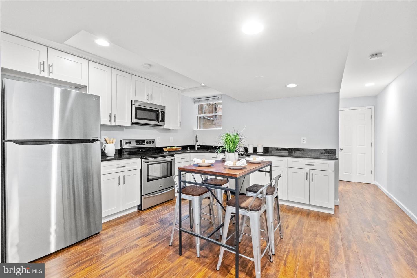 121 V ST NW, WASHINGTON, District Of Columbia 20001, 5 Bedrooms Bedrooms, ,3 BathroomsBathrooms,Residential,For sale,121 V ST NW,DCDC2203312 MLS # DCDC2203312
