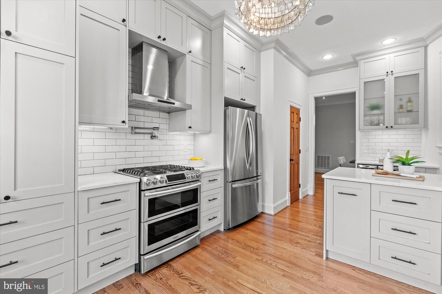 121 V ST NW, WASHINGTON, District Of Columbia 20001, 5 Bedrooms Bedrooms, ,3 BathroomsBathrooms,Residential,For sale,121 V ST NW,DCDC2203312 MLS # DCDC2203312