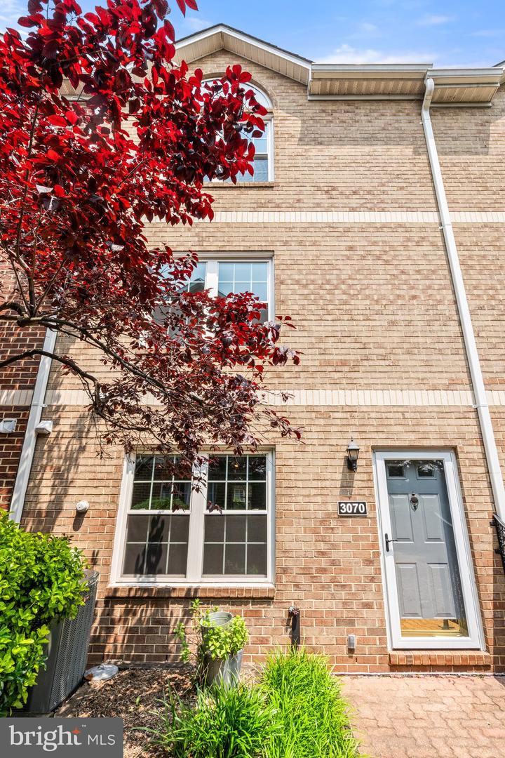 3070 S GLEBE RD S #3070, ARLINGTON, Virginia 22206, 3 Bedrooms Bedrooms, ,3 BathroomsBathrooms,Residential,For sale,3070 S GLEBE RD S #3070,VAAR2058476 MLS # VAAR2058476