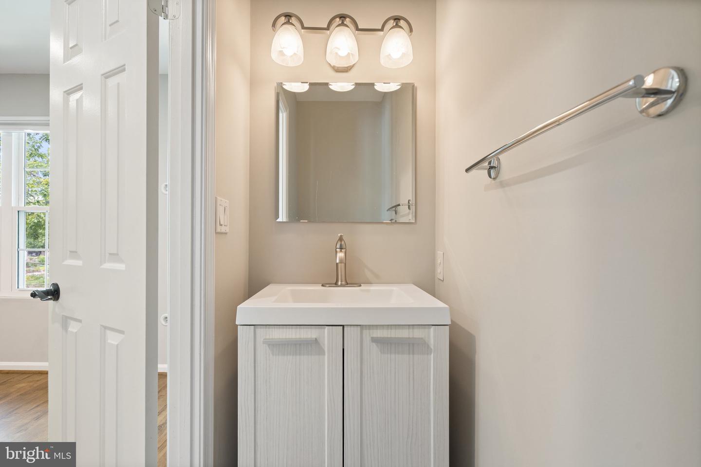 3070 S GLEBE RD S #3070, ARLINGTON, Virginia 22206, 3 Bedrooms Bedrooms, ,3 BathroomsBathrooms,Residential,For sale,3070 S GLEBE RD S #3070,VAAR2058476 MLS # VAAR2058476