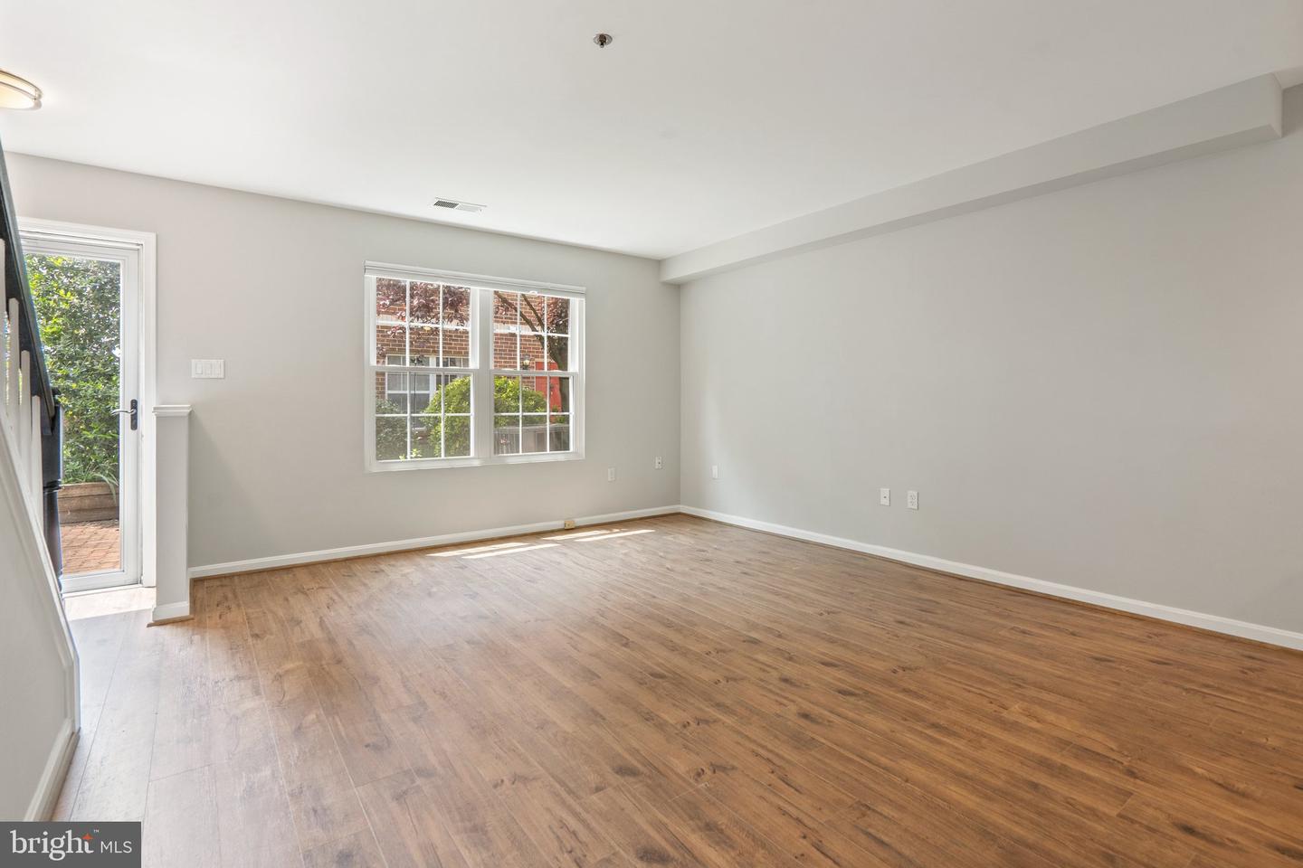 3070 S GLEBE RD S #3070, ARLINGTON, Virginia 22206, 3 Bedrooms Bedrooms, ,3 BathroomsBathrooms,Residential,For sale,3070 S GLEBE RD S #3070,VAAR2058476 MLS # VAAR2058476