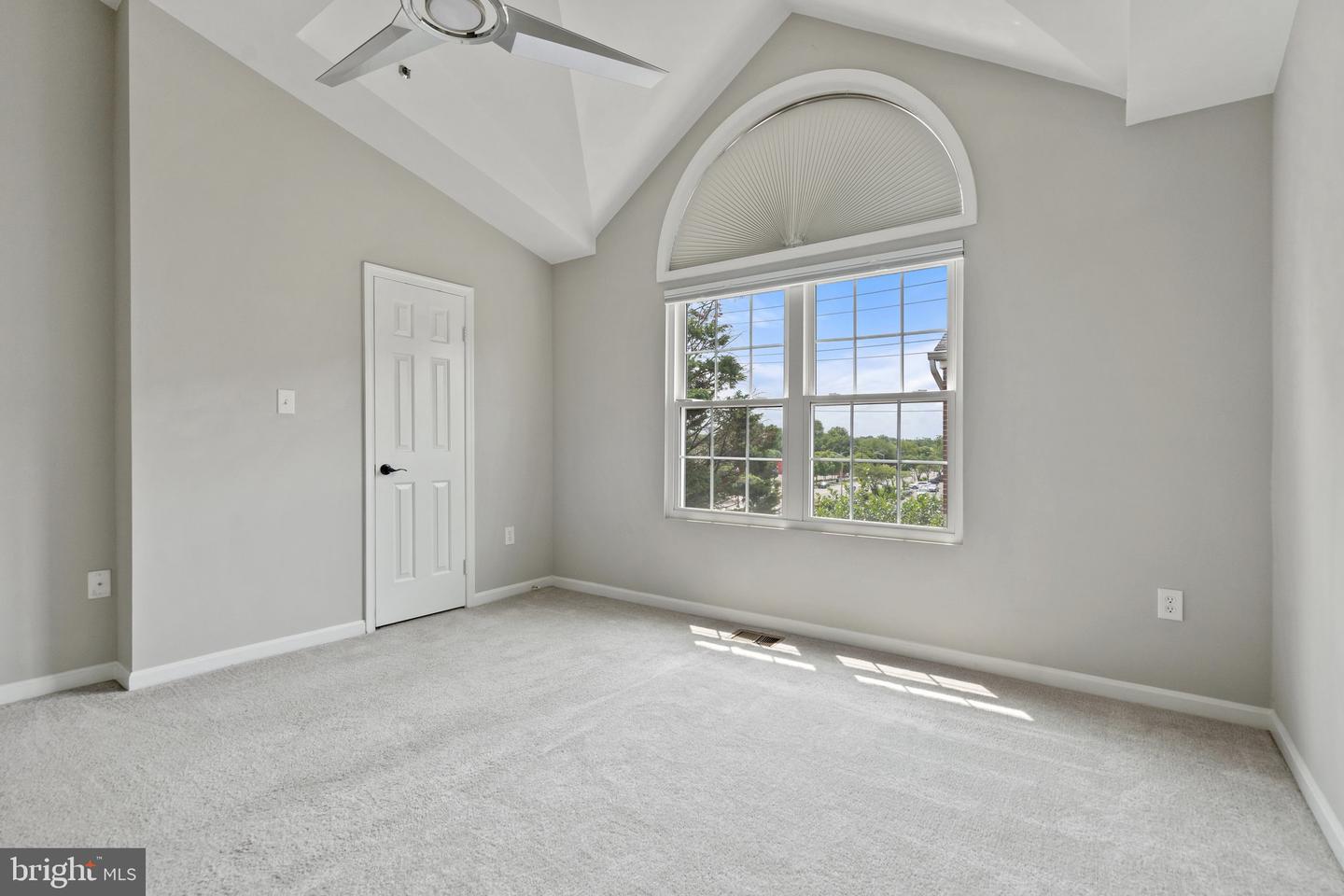 3070 S GLEBE RD S #3070, ARLINGTON, Virginia 22206, 3 Bedrooms Bedrooms, ,3 BathroomsBathrooms,Residential,For sale,3070 S GLEBE RD S #3070,VAAR2058476 MLS # VAAR2058476