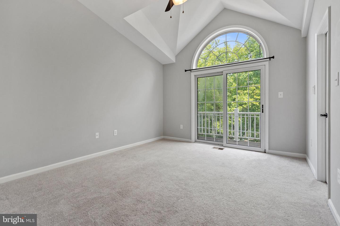 3070 S GLEBE RD S #3070, ARLINGTON, Virginia 22206, 3 Bedrooms Bedrooms, ,3 BathroomsBathrooms,Residential,For sale,3070 S GLEBE RD S #3070,VAAR2058476 MLS # VAAR2058476