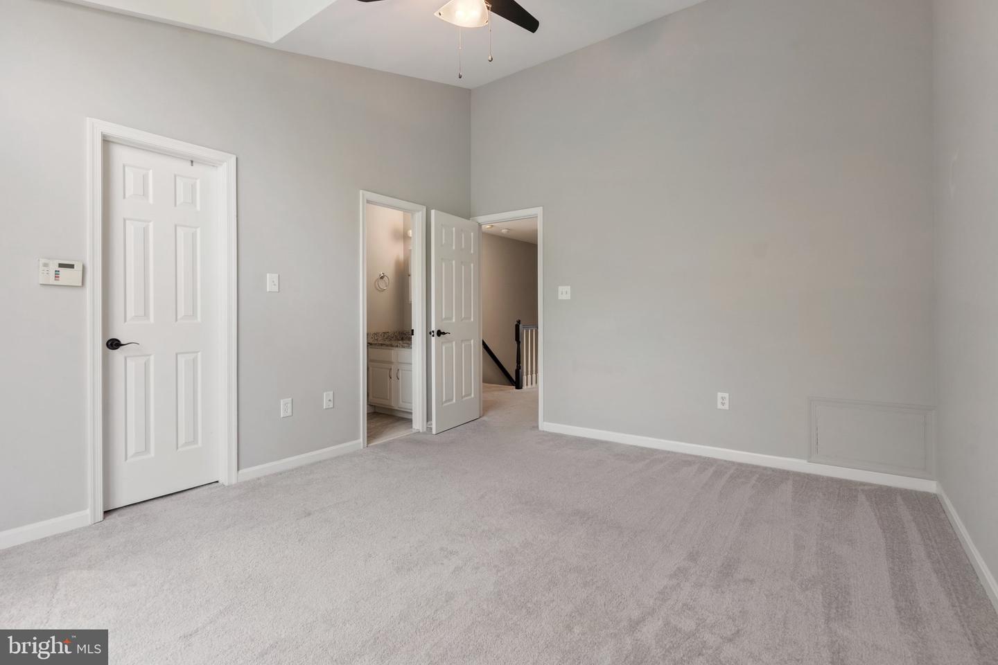 3070 S GLEBE RD S #3070, ARLINGTON, Virginia 22206, 3 Bedrooms Bedrooms, ,3 BathroomsBathrooms,Residential,For sale,3070 S GLEBE RD S #3070,VAAR2058476 MLS # VAAR2058476