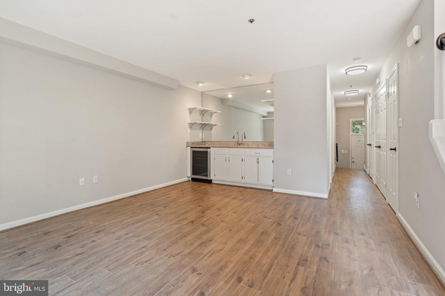 3070 S GLEBE RD S #3070, ARLINGTON, Virginia 22206, 3 Bedrooms Bedrooms, ,3 BathroomsBathrooms,Residential,For sale,3070 S GLEBE RD S #3070,VAAR2058476 MLS # VAAR2058476