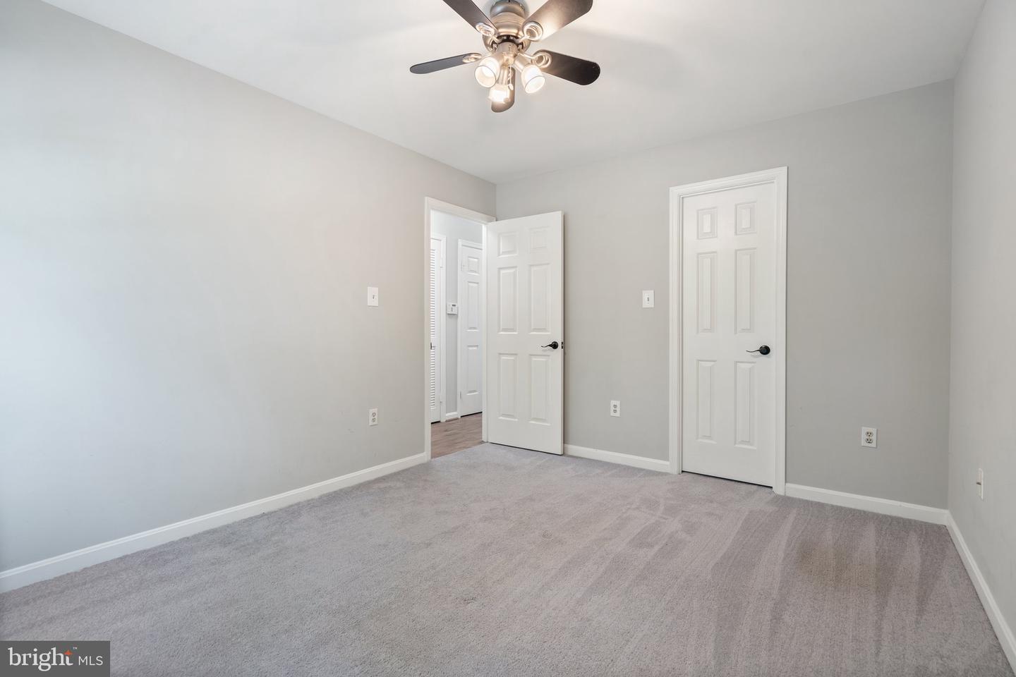 3070 S GLEBE RD S #3070, ARLINGTON, Virginia 22206, 3 Bedrooms Bedrooms, ,3 BathroomsBathrooms,Residential,For sale,3070 S GLEBE RD S #3070,VAAR2058476 MLS # VAAR2058476