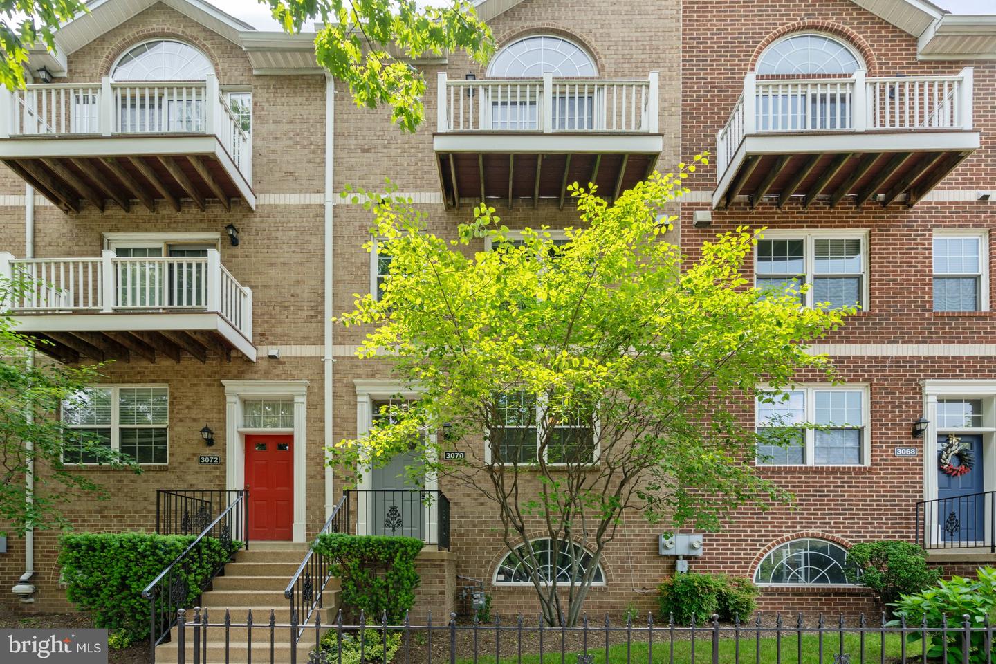 3070 S GLEBE RD S #3070, ARLINGTON, Virginia 22206, 3 Bedrooms Bedrooms, ,3 BathroomsBathrooms,Residential,For sale,3070 S GLEBE RD S #3070,VAAR2058476 MLS # VAAR2058476