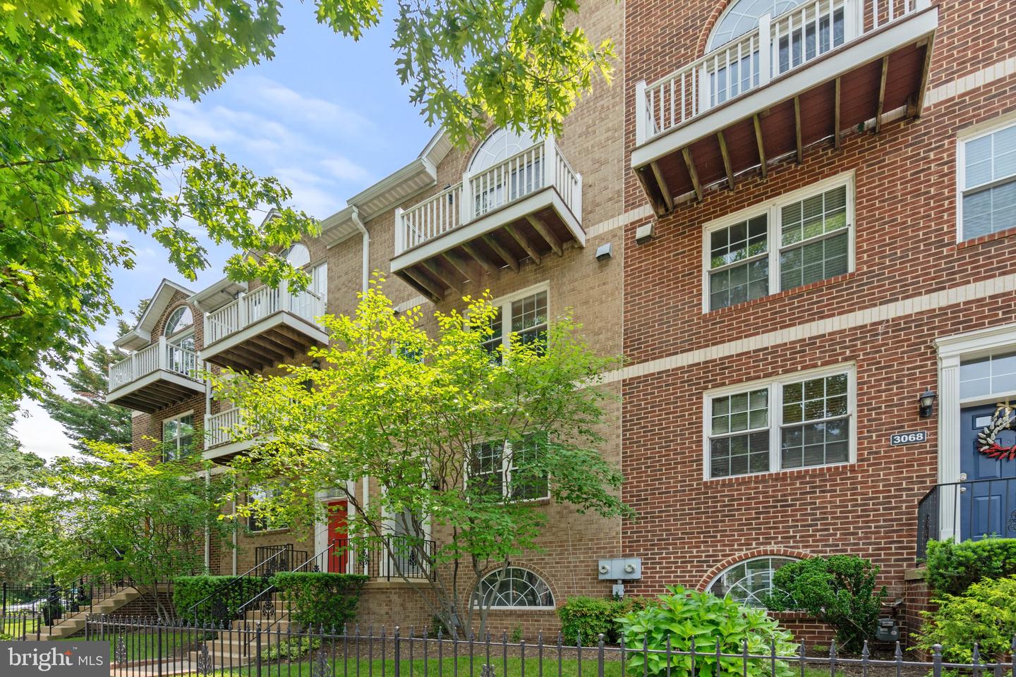 3070 S GLEBE RD S #3070, ARLINGTON, Virginia 22206, 3 Bedrooms Bedrooms, ,3 BathroomsBathrooms,Residential,For sale,3070 S GLEBE RD S #3070,VAAR2058476 MLS # VAAR2058476