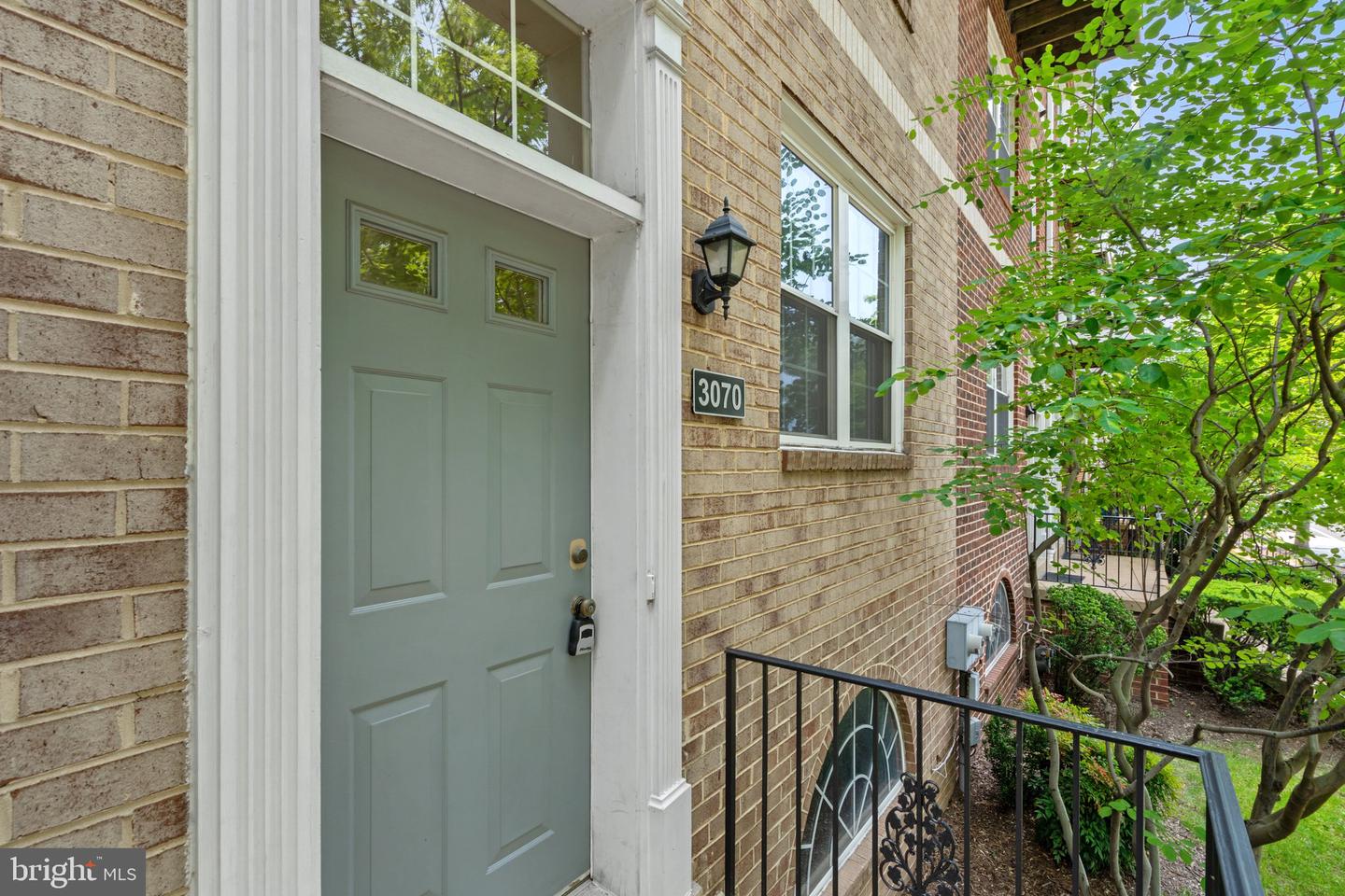 3070 S GLEBE RD S #3070, ARLINGTON, Virginia 22206, 3 Bedrooms Bedrooms, ,3 BathroomsBathrooms,Residential,For sale,3070 S GLEBE RD S #3070,VAAR2058476 MLS # VAAR2058476