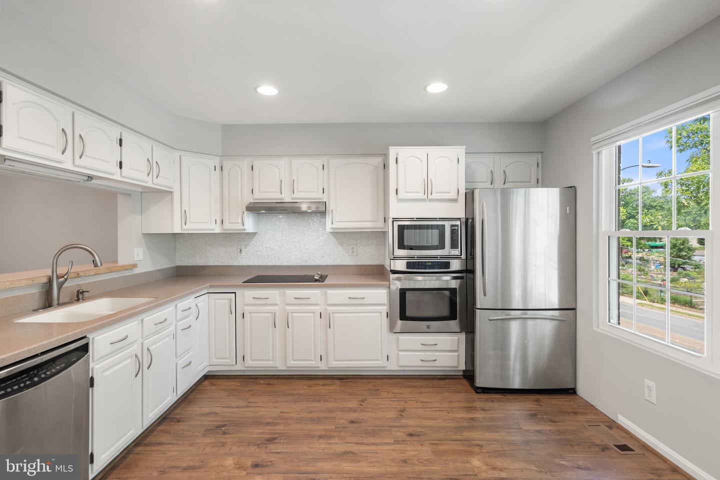 3070 S GLEBE RD S #3070, ARLINGTON, Virginia 22206, 3 Bedrooms Bedrooms, ,3 BathroomsBathrooms,Residential,For sale,3070 S GLEBE RD S #3070,VAAR2058476 MLS # VAAR2058476