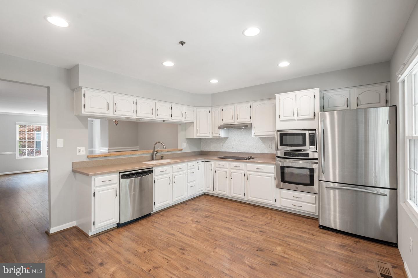 3070 S GLEBE RD S #3070, ARLINGTON, Virginia 22206, 3 Bedrooms Bedrooms, ,3 BathroomsBathrooms,Residential,For sale,3070 S GLEBE RD S #3070,VAAR2058476 MLS # VAAR2058476