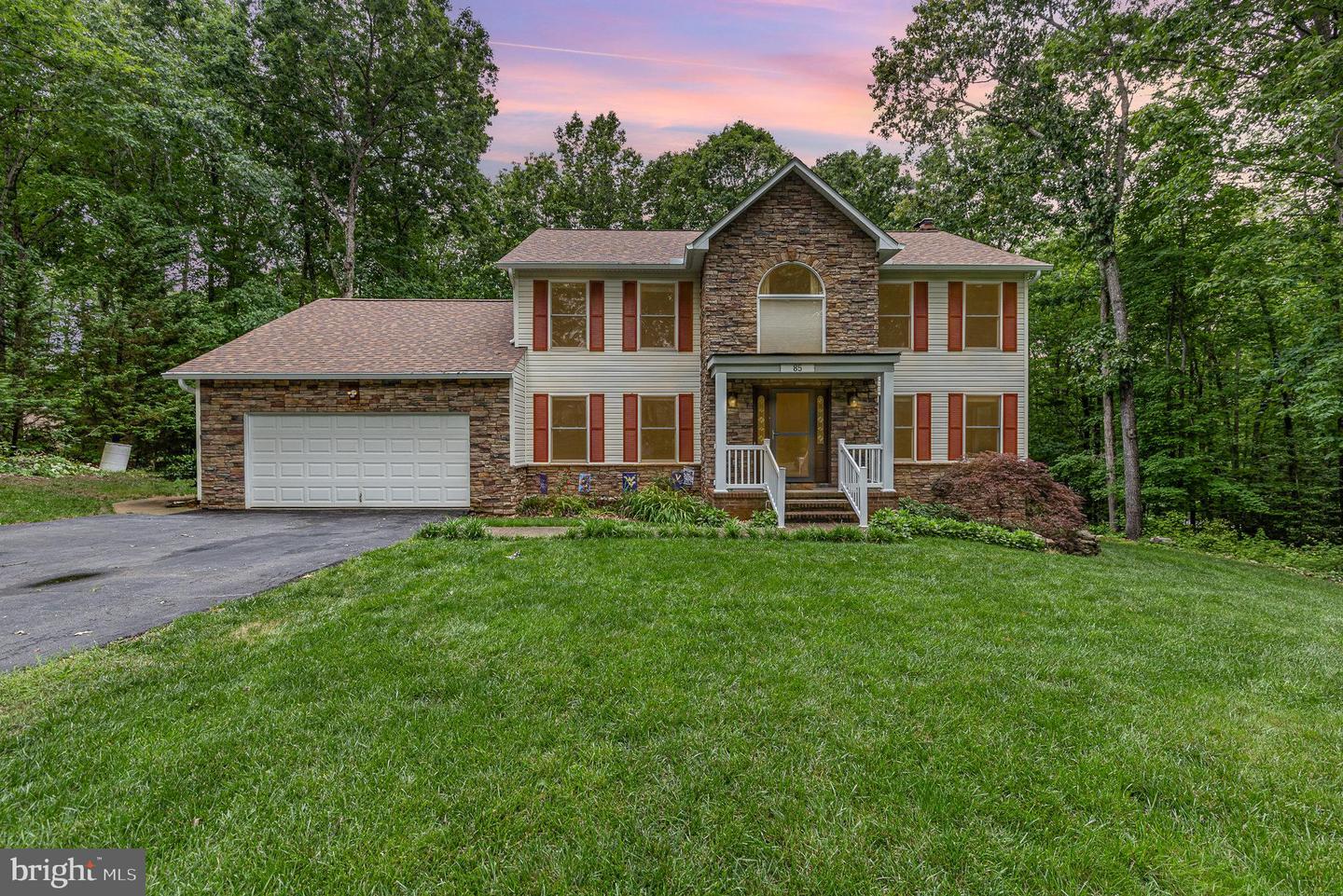 85 CASCADE LN, FREDERICKSBURG, Virginia 22406, 5 Bedrooms Bedrooms, ,3 BathroomsBathrooms,Residential,For sale,85 CASCADE LN,VAST2039352 MLS # VAST2039352