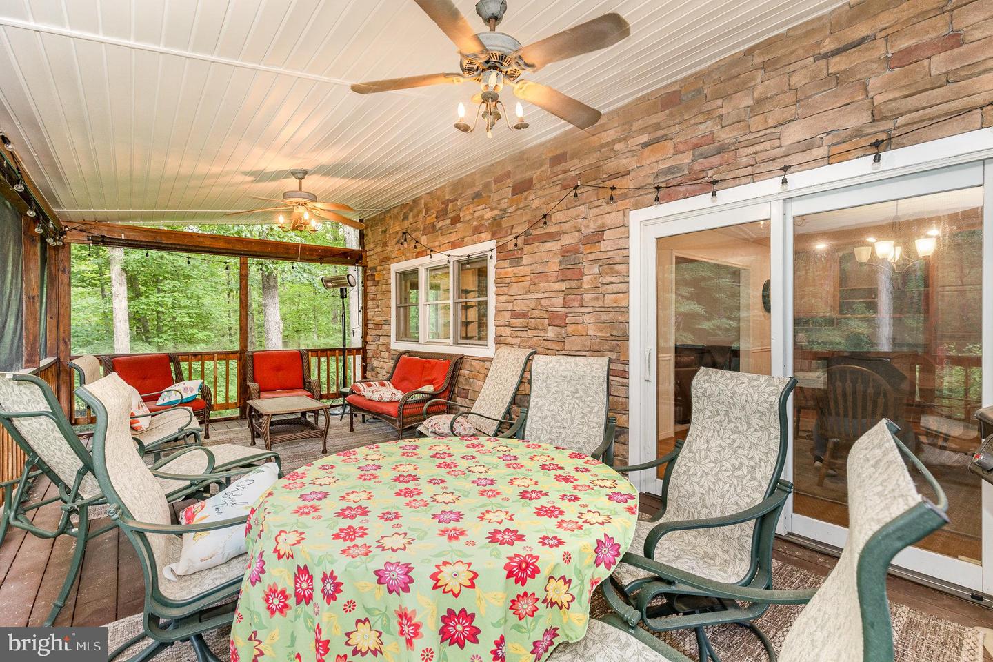85 CASCADE LN, FREDERICKSBURG, Virginia 22406, 5 Bedrooms Bedrooms, ,3 BathroomsBathrooms,Residential,For sale,85 CASCADE LN,VAST2039352 MLS # VAST2039352