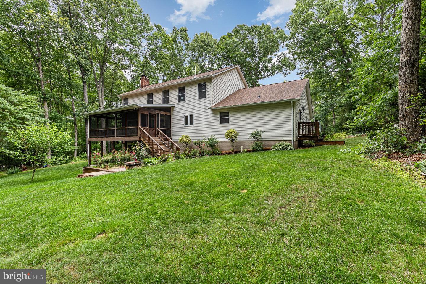 85 CASCADE LN, FREDERICKSBURG, Virginia 22406, 5 Bedrooms Bedrooms, ,3 BathroomsBathrooms,Residential,For sale,85 CASCADE LN,VAST2039352 MLS # VAST2039352