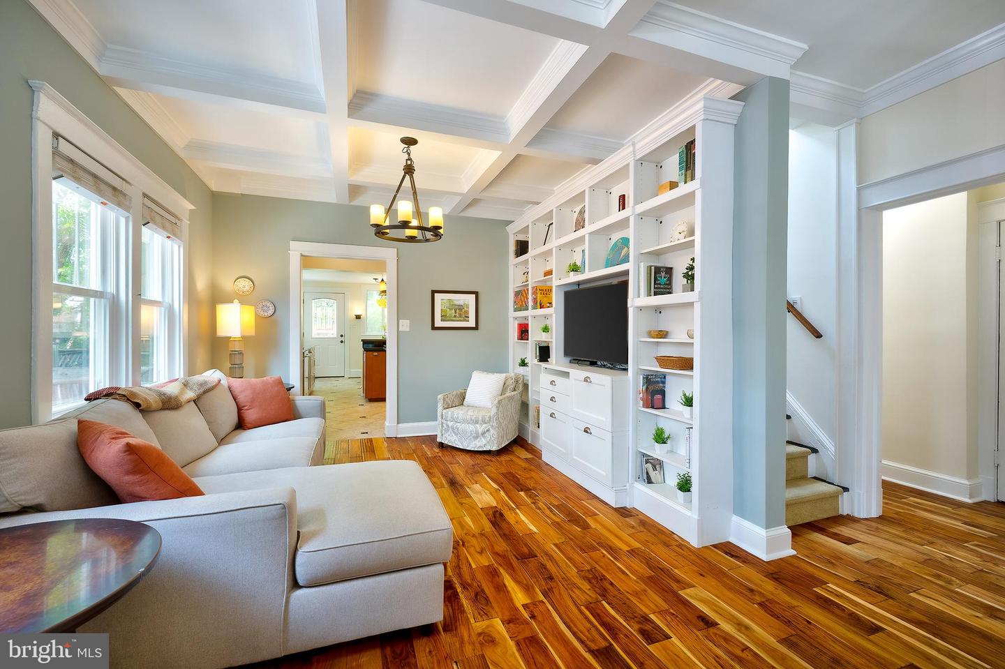 701 LITTLE ST, ALEXANDRIA, Virginia 22301, 5 Bedrooms Bedrooms, ,3 BathroomsBathrooms,Residential,For sale,701 LITTLE ST,VAAX2045912 MLS # VAAX2045912