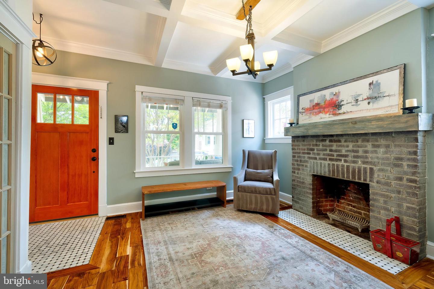 701 LITTLE ST, ALEXANDRIA, Virginia 22301, 5 Bedrooms Bedrooms, ,3 BathroomsBathrooms,Residential,For sale,701 LITTLE ST,VAAX2045912 MLS # VAAX2045912