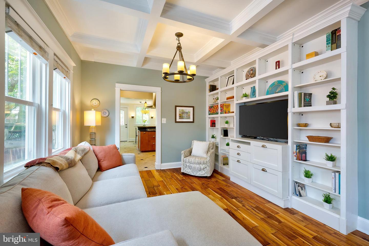 701 LITTLE ST, ALEXANDRIA, Virginia 22301, 5 Bedrooms Bedrooms, ,3 BathroomsBathrooms,Residential,For sale,701 LITTLE ST,VAAX2045912 MLS # VAAX2045912