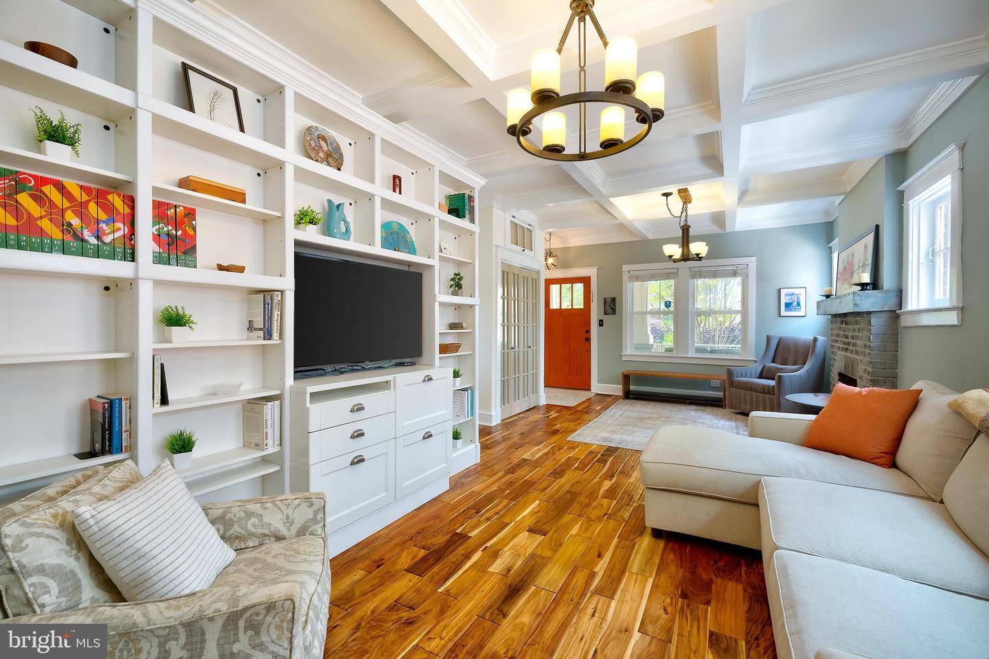 701 LITTLE ST, ALEXANDRIA, Virginia 22301, 5 Bedrooms Bedrooms, ,3 BathroomsBathrooms,Residential,For sale,701 LITTLE ST,VAAX2045912 MLS # VAAX2045912