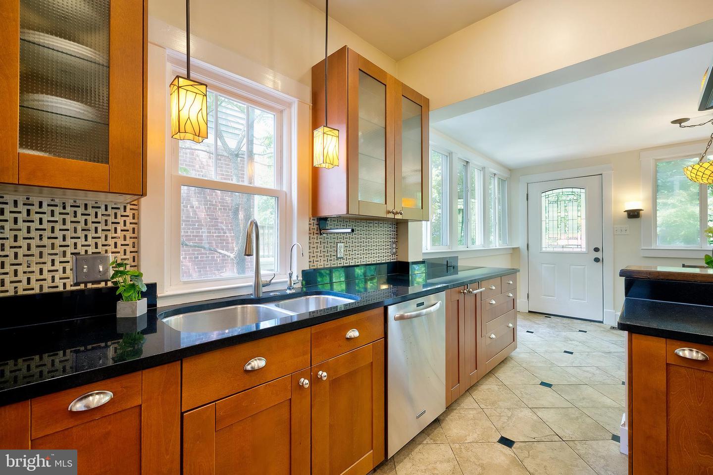 701 LITTLE ST, ALEXANDRIA, Virginia 22301, 5 Bedrooms Bedrooms, ,3 BathroomsBathrooms,Residential,For sale,701 LITTLE ST,VAAX2045912 MLS # VAAX2045912