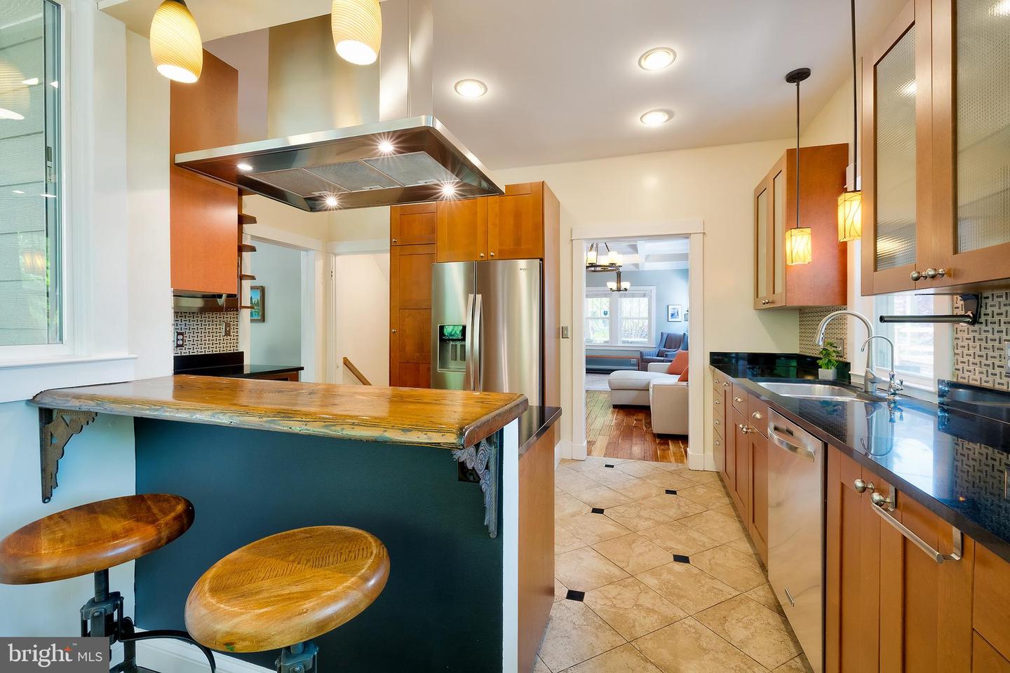 701 LITTLE ST, ALEXANDRIA, Virginia 22301, 5 Bedrooms Bedrooms, ,3 BathroomsBathrooms,Residential,For sale,701 LITTLE ST,VAAX2045912 MLS # VAAX2045912